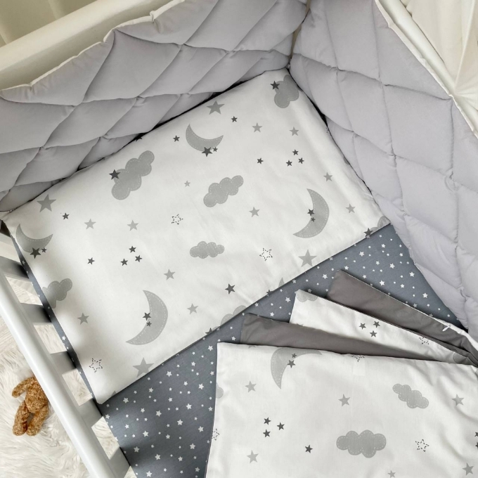 Set lenjerie Patut BebeCopii 6 piese Norisori gri cu luna (9)